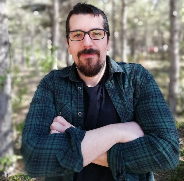 Go to the profile of Zeki Can Seskir