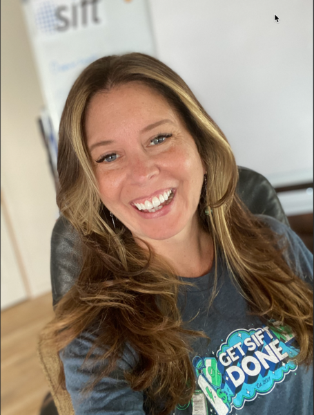 Go to the profile of Rhonda