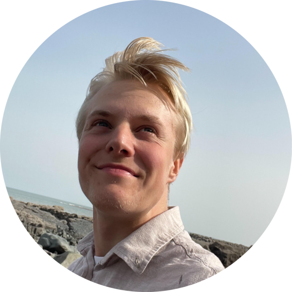 Go to the profile of Axel Morgan