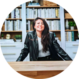 Go to the profile of Claudia