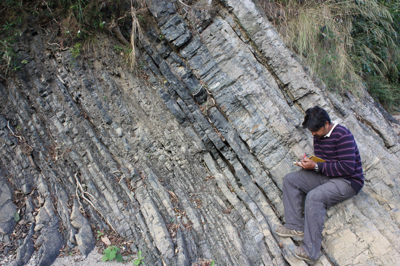 Repeated hydrogen sulfide poisoning in the photic zone of the Ediacaran ocean