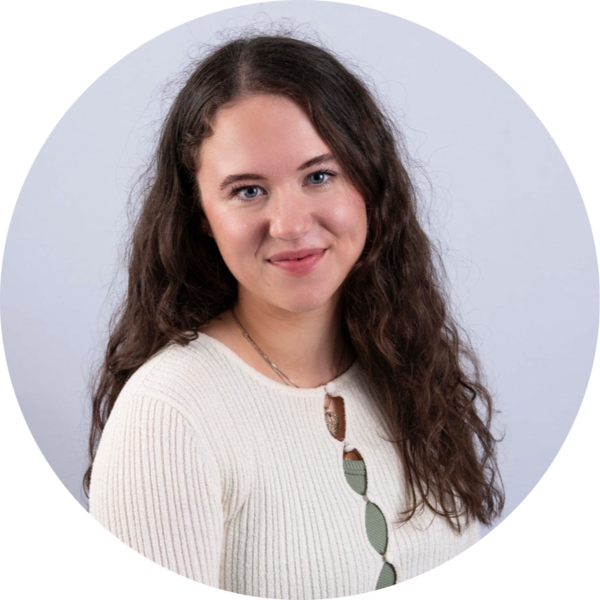 Go to the profile of Poppy Davey