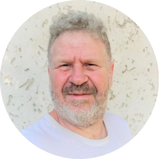 Go to the profile of Oscar Sidi