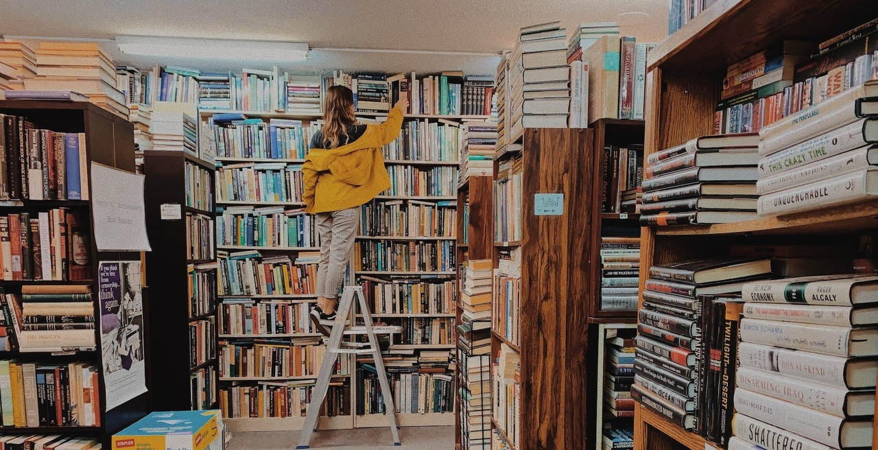 Is (very) early career success based on merit or access?