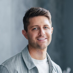 Go to the profile of Robert Thompson