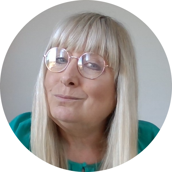 Go to the profile of Julie Hall