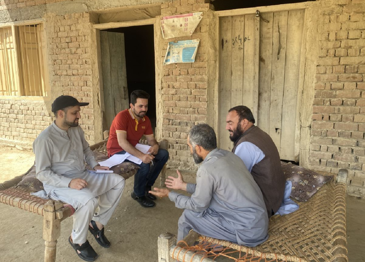 Hello! My name is Waqar