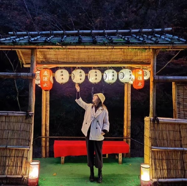 Go to the profile of Kari Chen