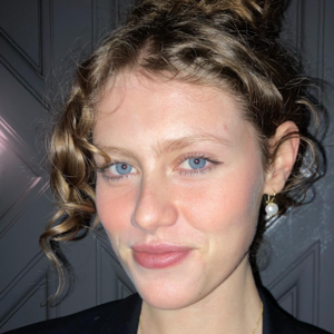 Go to the profile of Charlie Carter