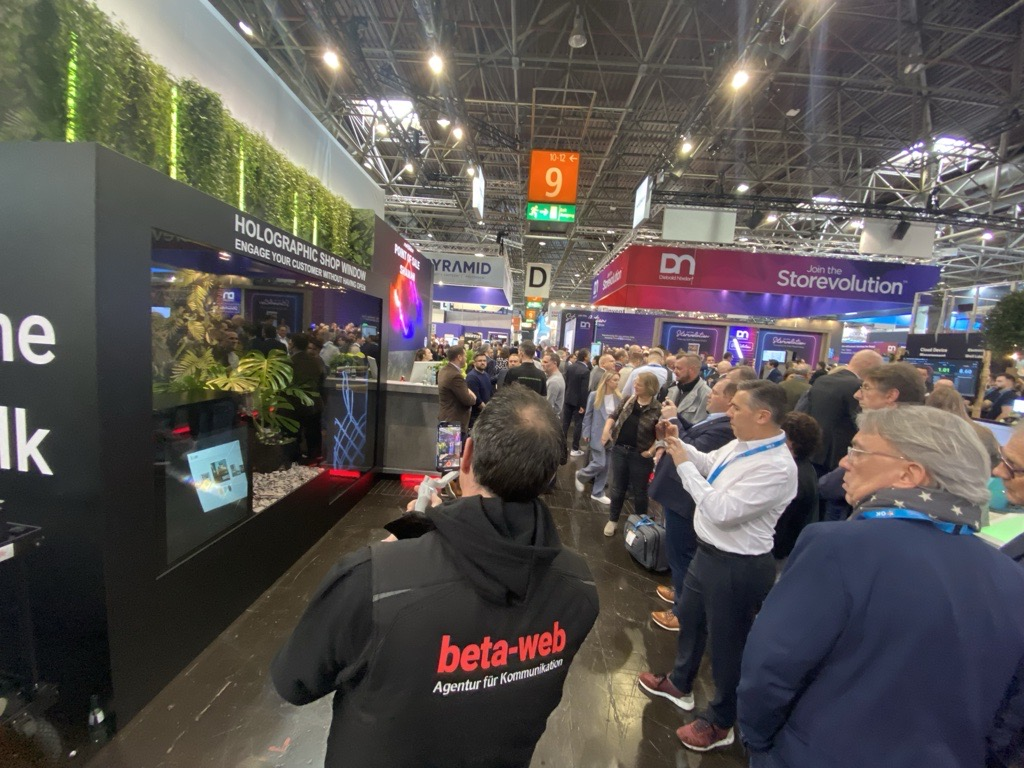 Introducing Our Holographic  Showcase at EuroCIS 2024