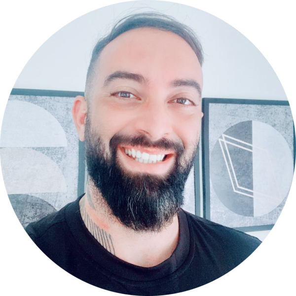 Go to the profile of Tomás