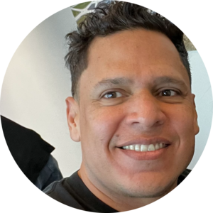 Go to the profile of Henrry Avila