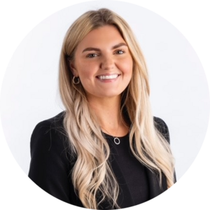 Go to the profile of Holly Kay