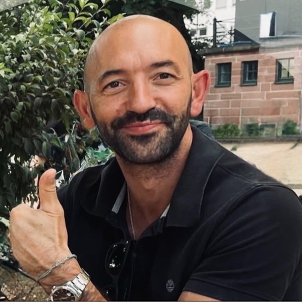 Go to the profile of Alfonso Herrera