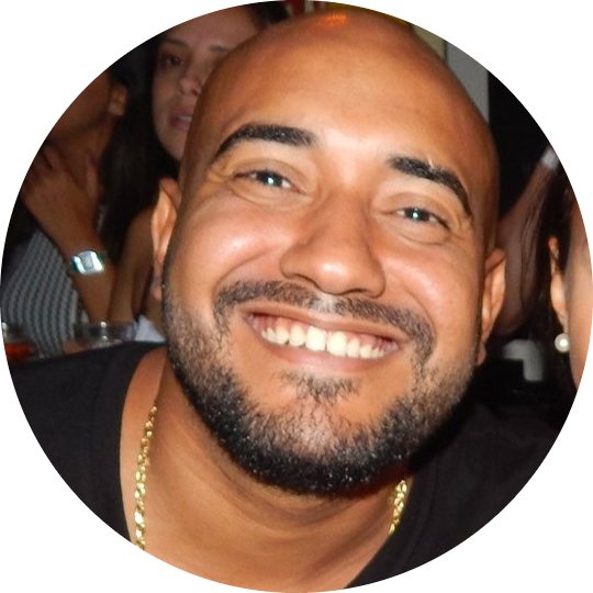 Go to the profile of Aluizio Deodato