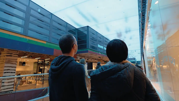 ¿Qué pasa cuando el arquitecto tiene claro el uso de la tecnología?  Iluminación digital en el centro comercial L’illa Diagonal en Barcelona 