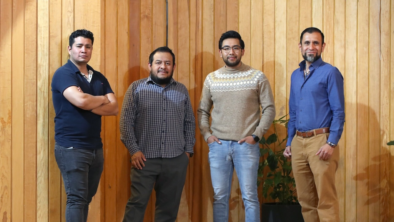 Do entusiasmo à certificação: Alejandro Malacara recebe a CTS da AVIXA