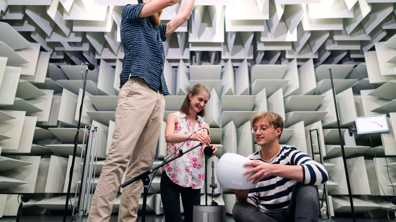 O papel do design acústico na criação de espaços audiovisuais 