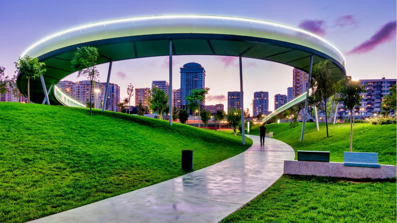 Desafios e possibilidades do uso de áudio e vídeo em espaços públicos