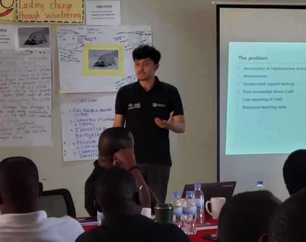 Go to the profile of Adam Sizoo