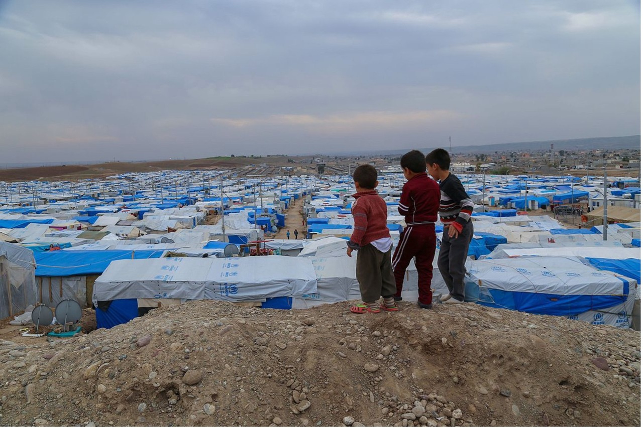 Environmental sensitivity and mental health in Syrian refugee children