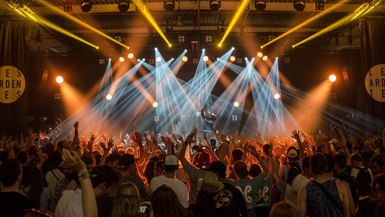 Beyond the Stage: How AV Technology Enhances Outdoor and Indoor Live Entertainment