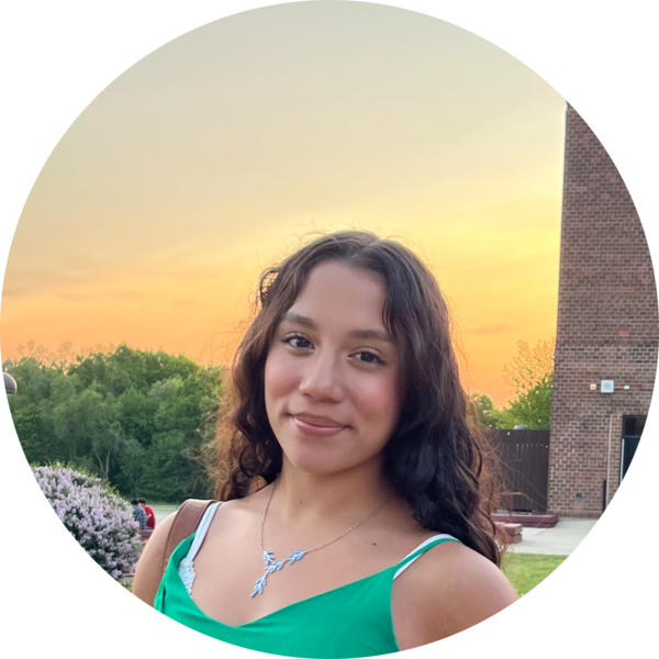 Go to the profile of Sabrina Isabel Gomez