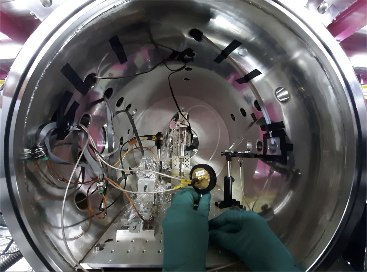 UV photochemistry of the L-cystine disulfide bridge in aqueous solution investigated by femtosecond X-ray absorption spectroscopy