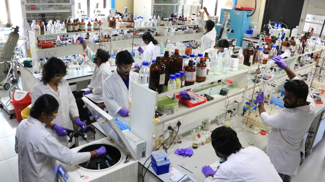 Different Pre-organization for Different Traits: Three Different Polymorphs of a Polymer via TAAC Reaction