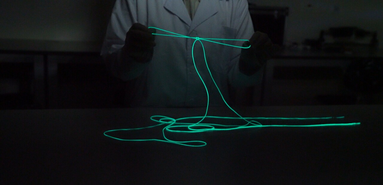 Developing a class of autonomous self-healing electroluminescent magnetic fibres