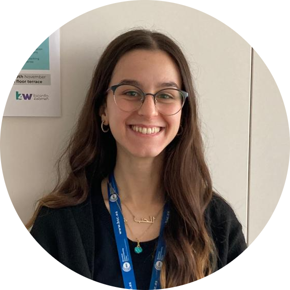 Go to the profile of María Flores Rodero