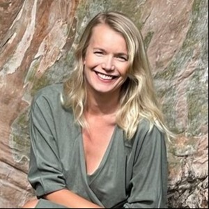 Go to the profile of Maria Helena Saari