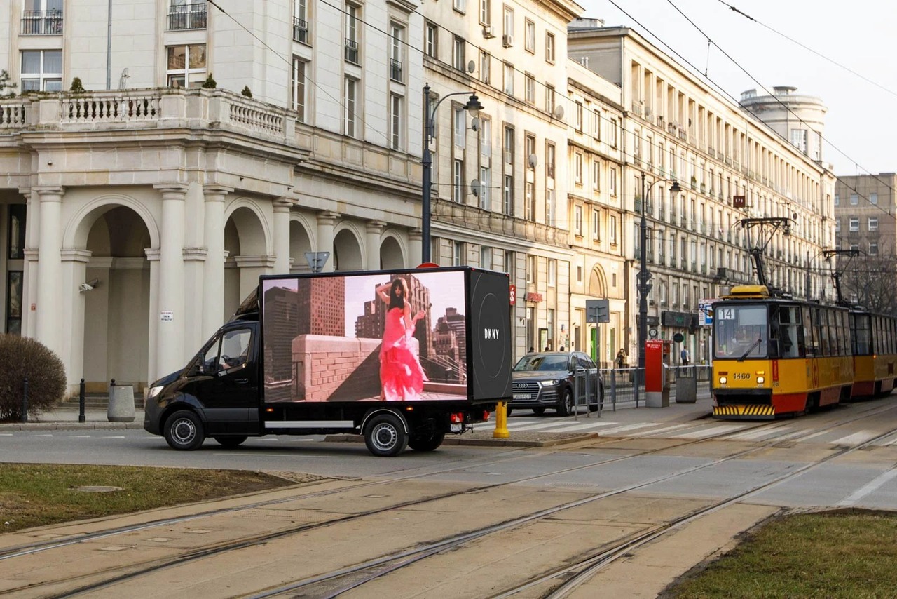 Polish mobile digital signage redefining outdoor advertising