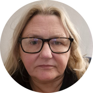 Go to the profile of Linda smith