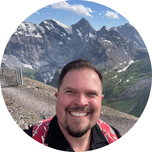 Go to the profile of William Hill