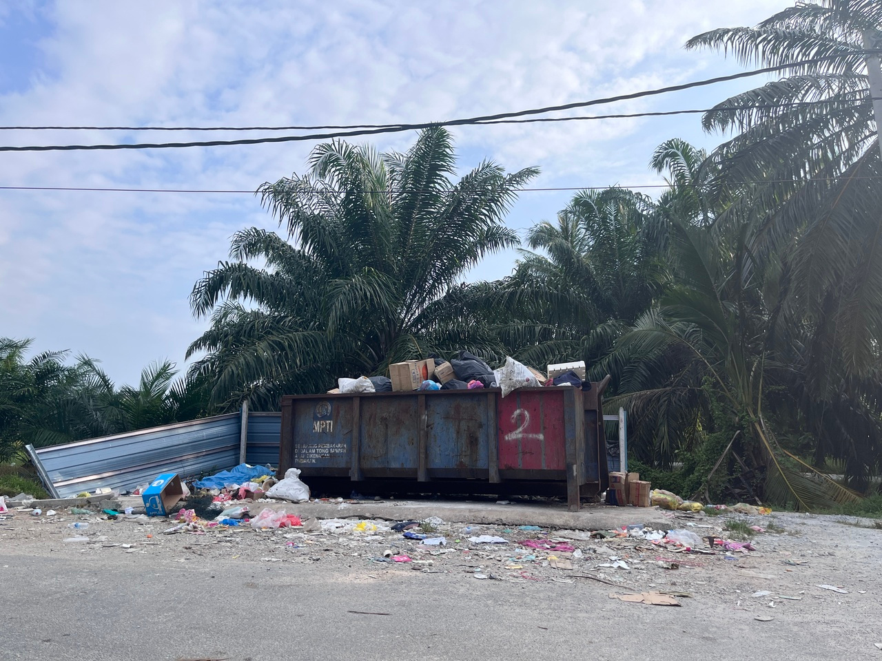 Leveraging public preferences to improve plastic waste management in Kuala Lumpur, Malaysia