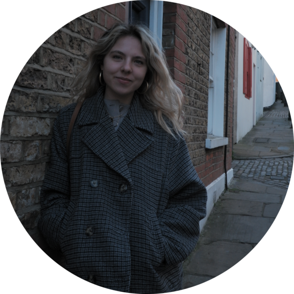 Go to the profile of Fearne