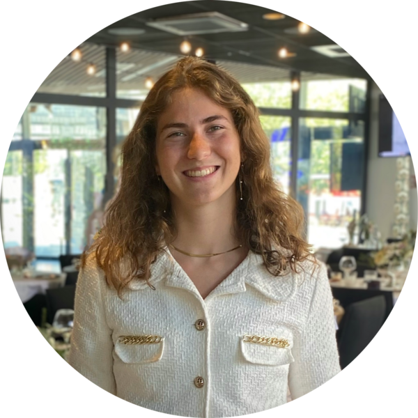 Go to the profile of Emma Willaume