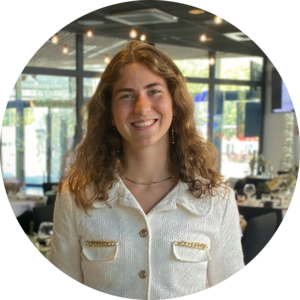 Go to the profile of Emma Willaume