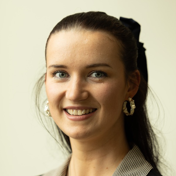 Go to the profile of Meabh Ní hÉalaithe