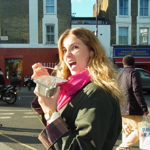 Go to the profile of Elena Askew-Renaut Roig