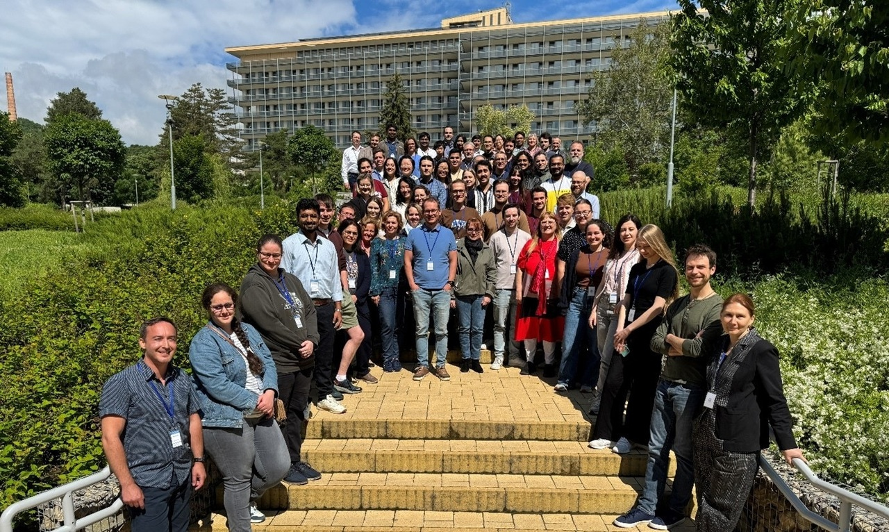 A workshop to illuminate light-induced biological dynamics