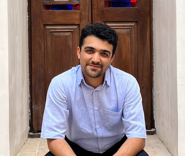 Go to the profile of Danial Hashemi Karoii