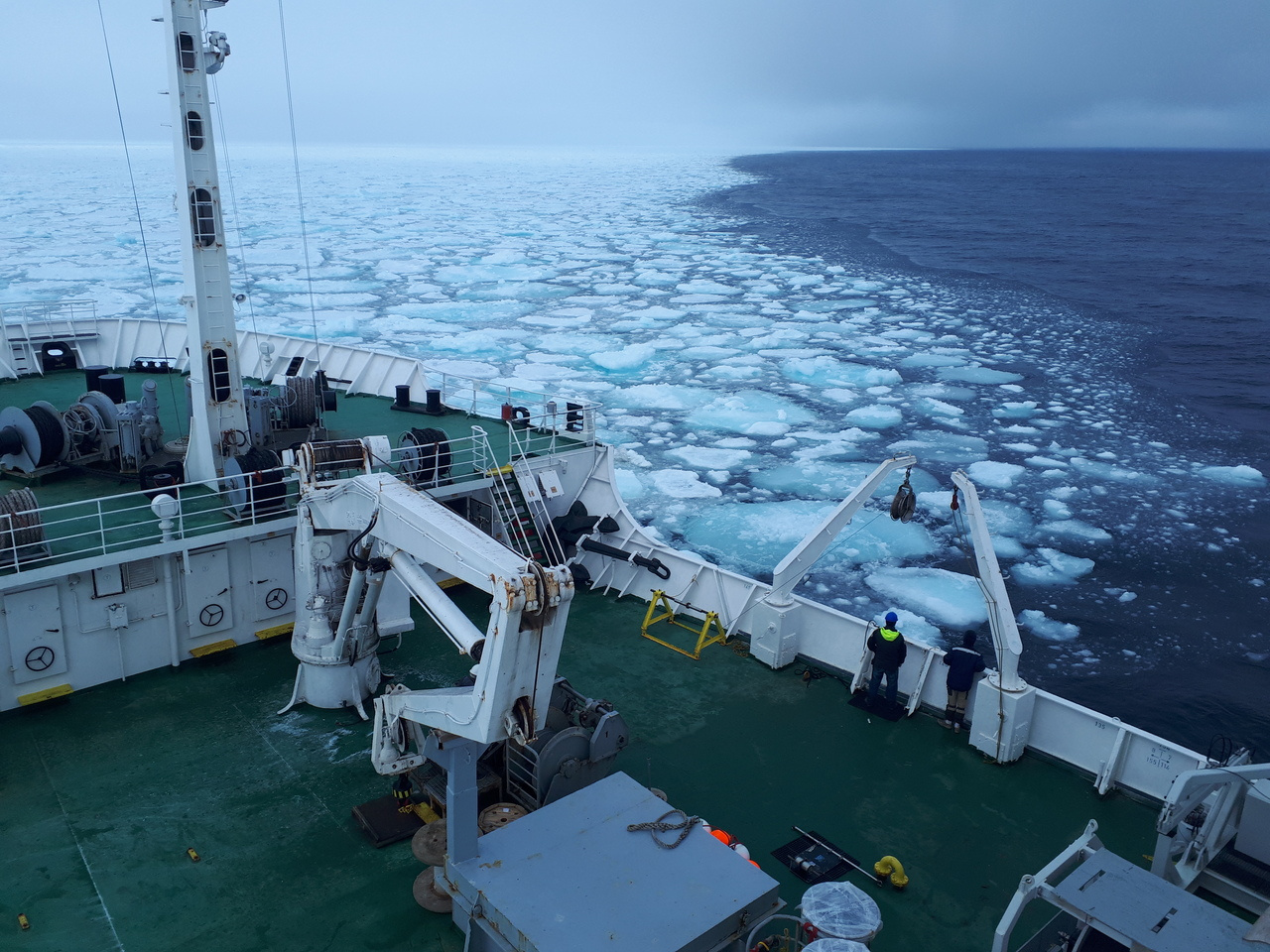 National system for monitoring climate change and climate-active substances in the western Eurasian Arctic