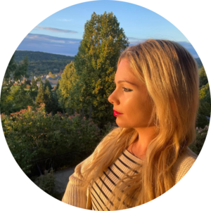 Go to the profile of Rina Lukina