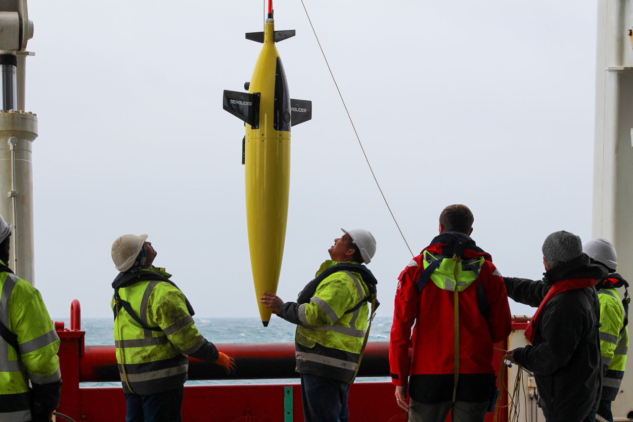 Southern Ocean Warming: Storms and the Importance of Robotic Observations