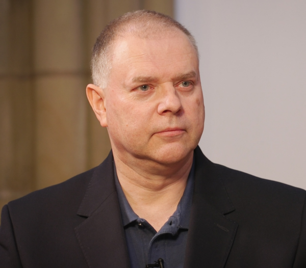 Go to the profile of Henk de Berg