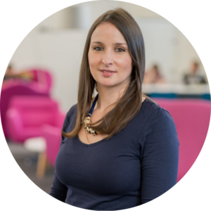 Go to the profile of Livia Santos