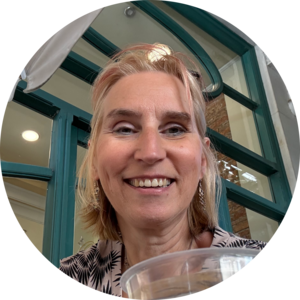 Go to the profile of Katja