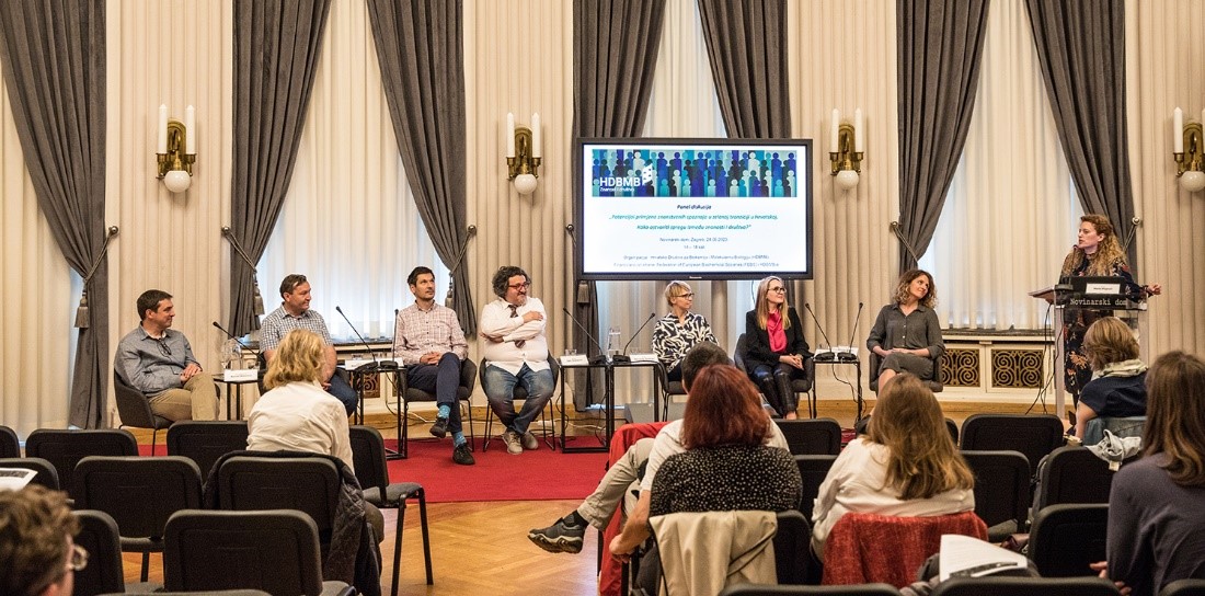 Photo of the panel discussion "The potential of applying scientific knowledge to the green transition in Croatia: how to improve the link between science and society?"